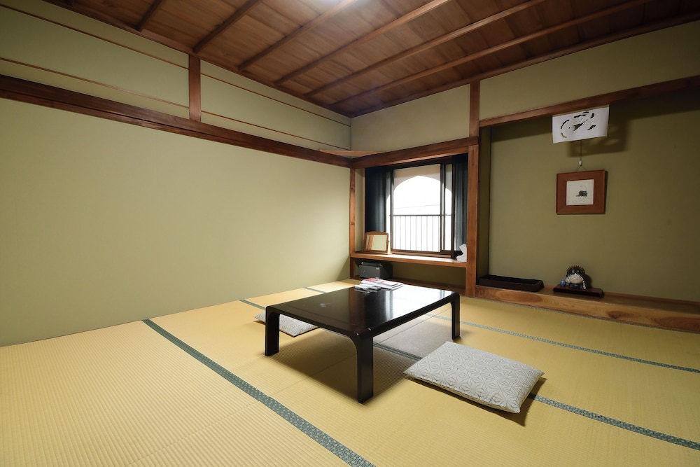 Koyasan Yochi In 8/50