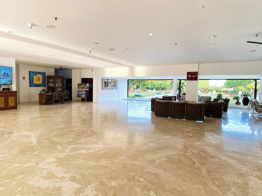 CHARIOT BEACH RESORT 6/50