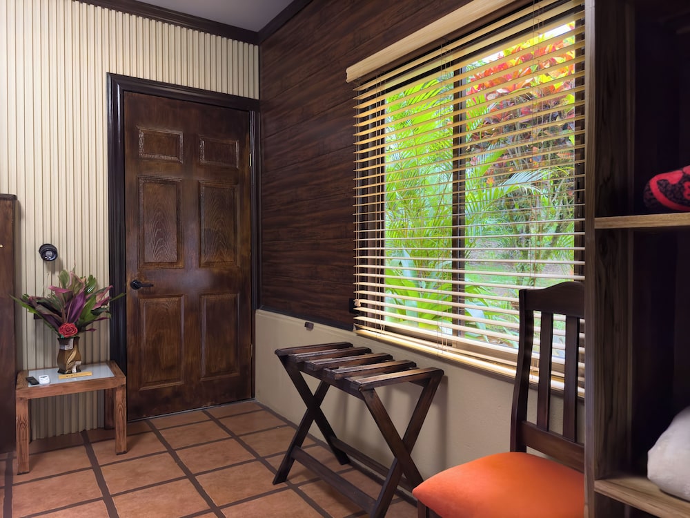 Heliconias Nature Lodge 30/50
