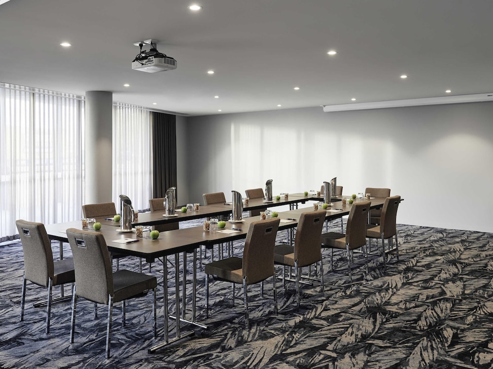 Rydges Ringwood 54/59
