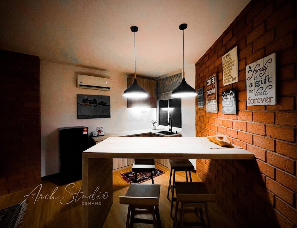 ARCH STUDIO CENANG 36/50
