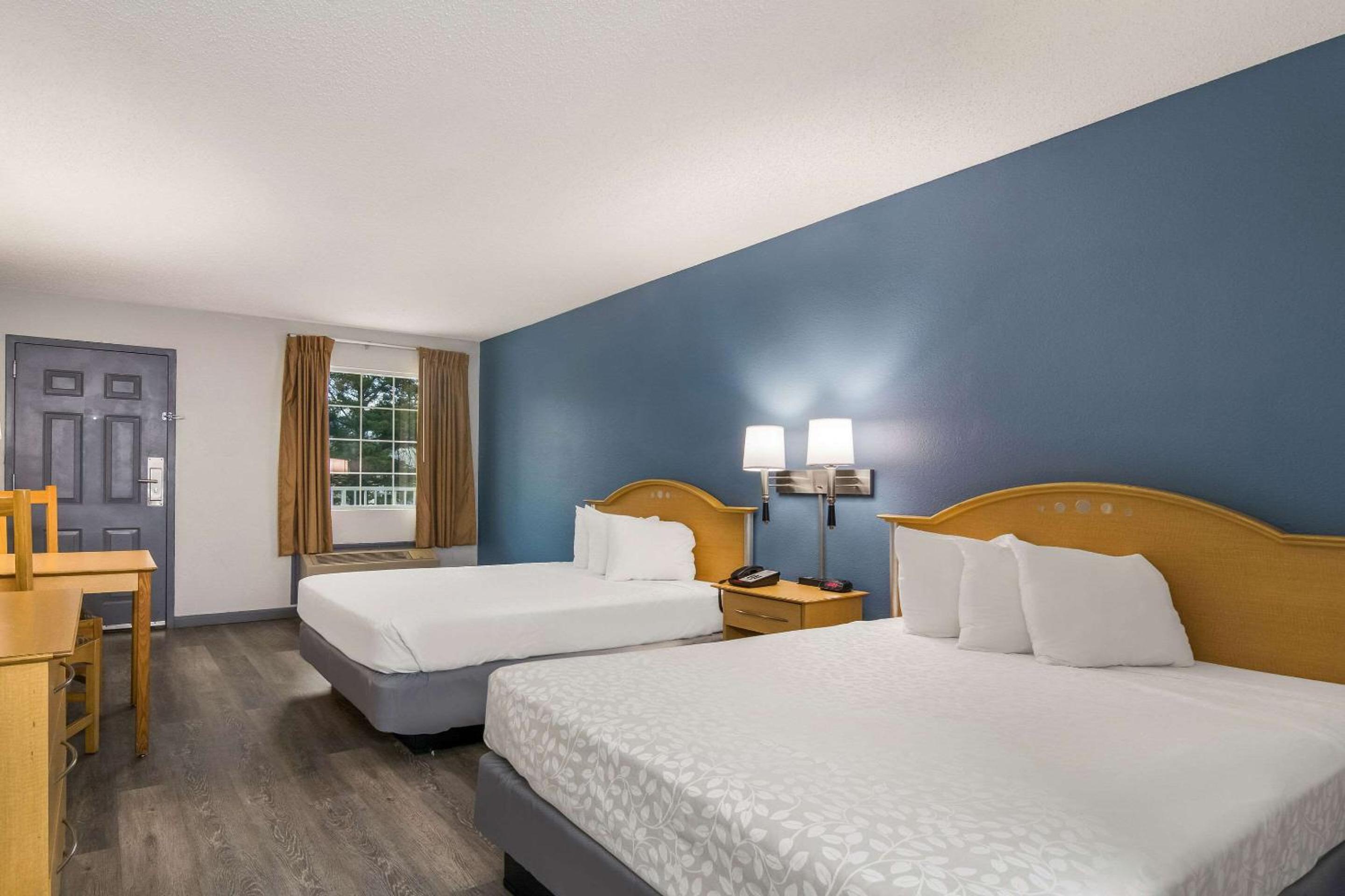 ROOM, 2 QUEEN BEDS