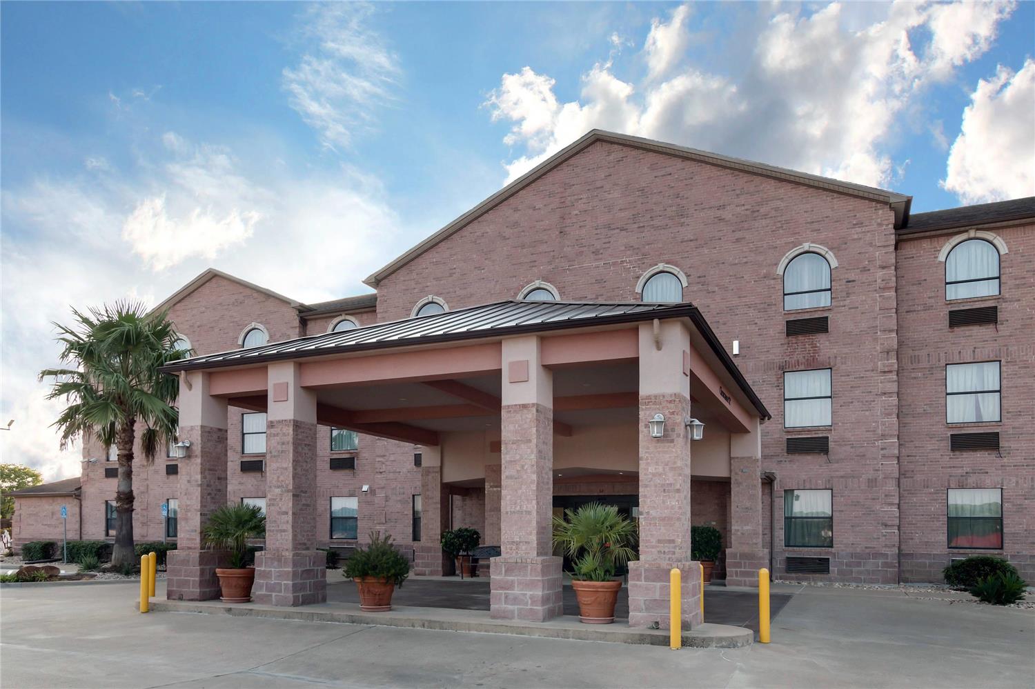 Quality Inn Buffalo TX 4/20