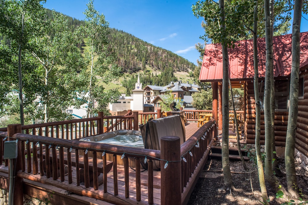 Alpine Village Suites 39/50
