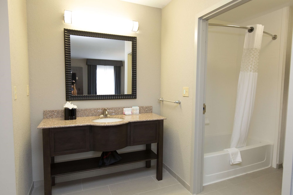 Hampton Inn And Suites Oklahoma City Airport Ok 11/46