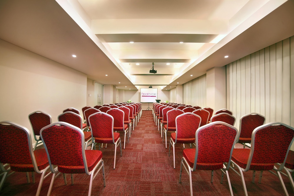 favehotel Gatot Subroto 37/45