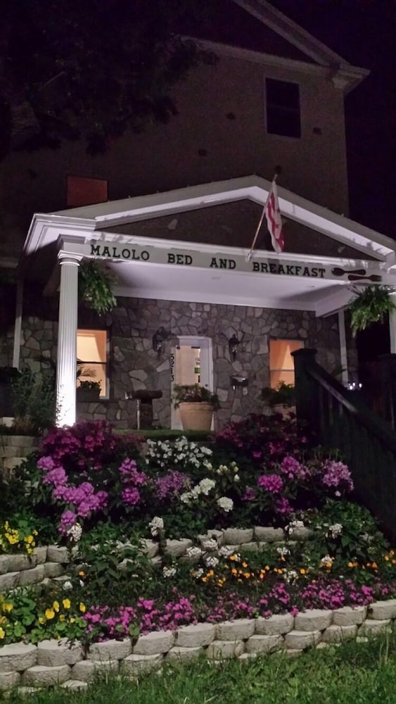 Malolo Bed and Breakfast 2/18