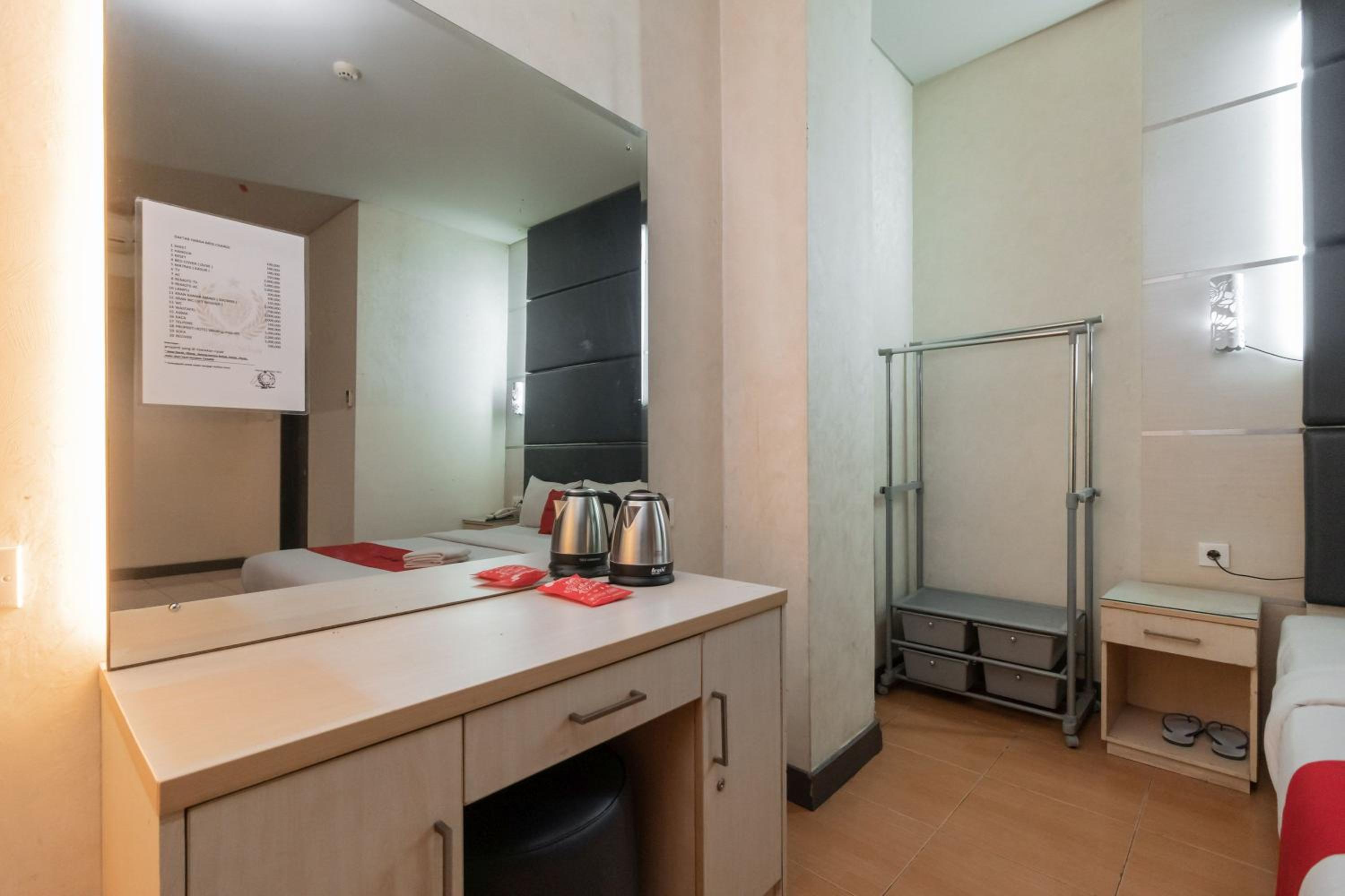 OYO 180 Hotel Mirah (Mirah Hotel) 55/55