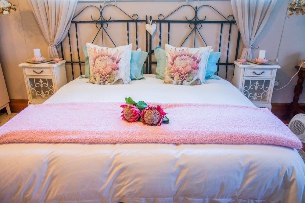Mirabel Guesthouse 19/39