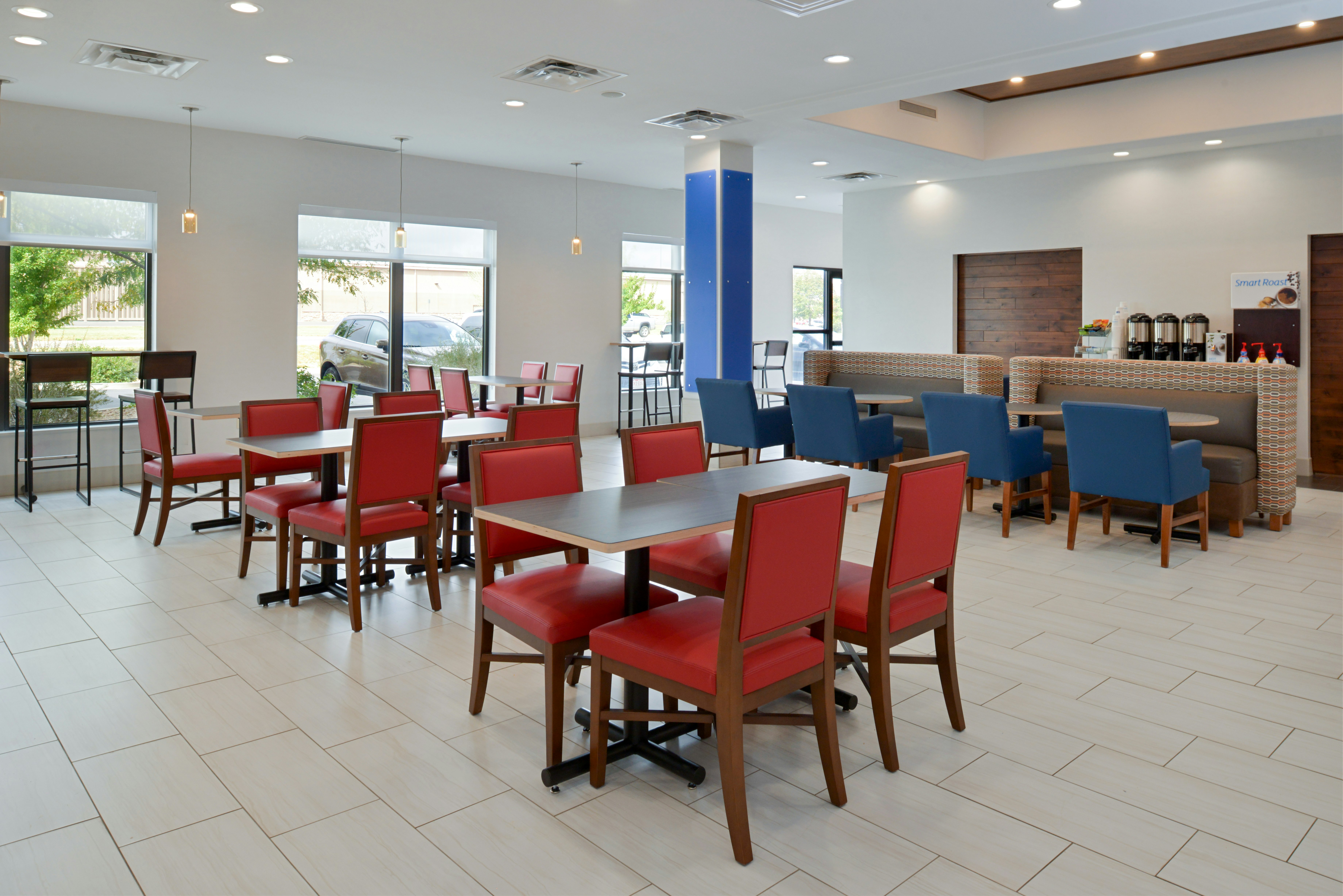 Holiday Inn Express Hotel And Suites Pueblo North 48/57