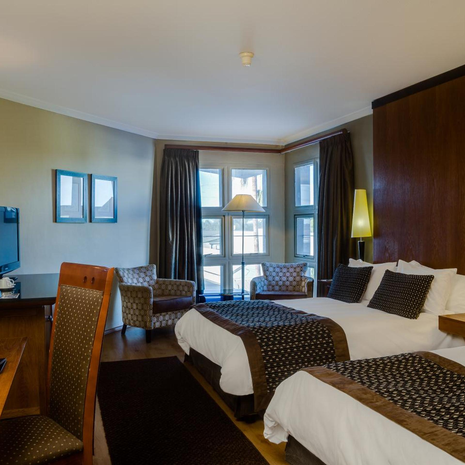 غرفة عائلية، The Oasis Hotel 2/9