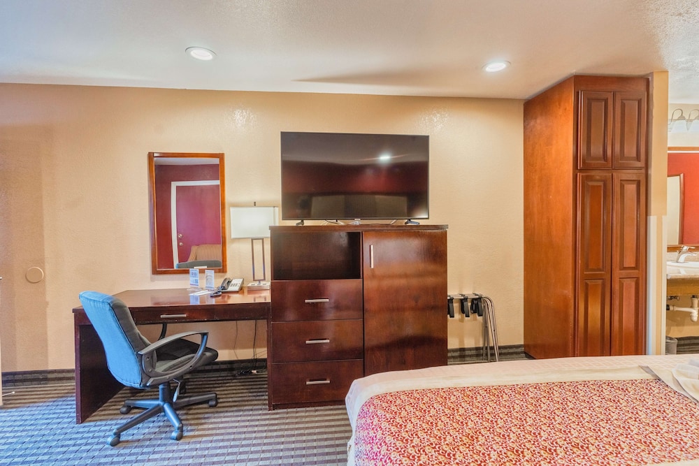 Best Western Plus Yosemite Way Station Motel 44/44