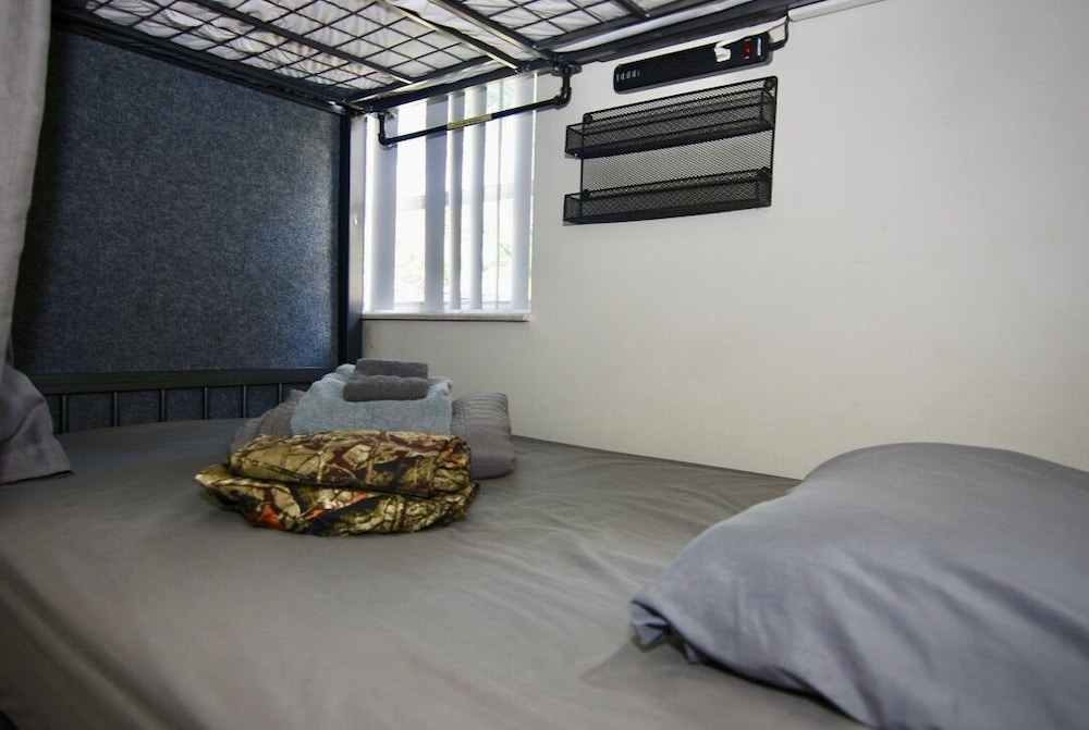Sheridan Hostel 9/50