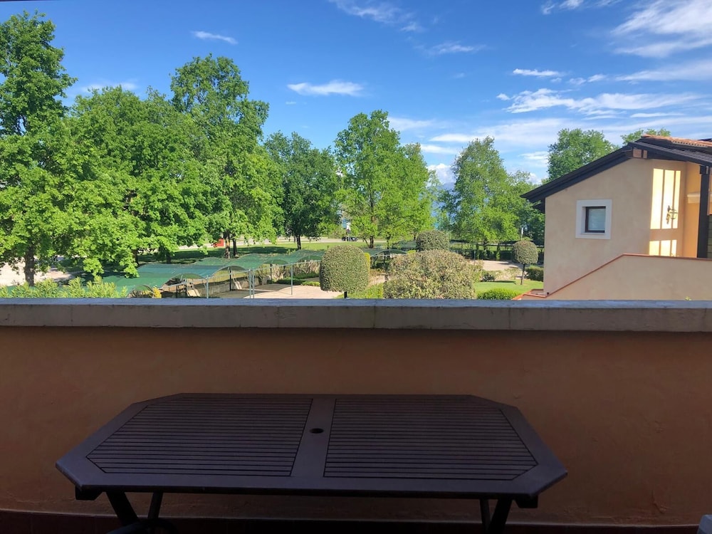 Lugana Village Resort & Sporting Club 6/50