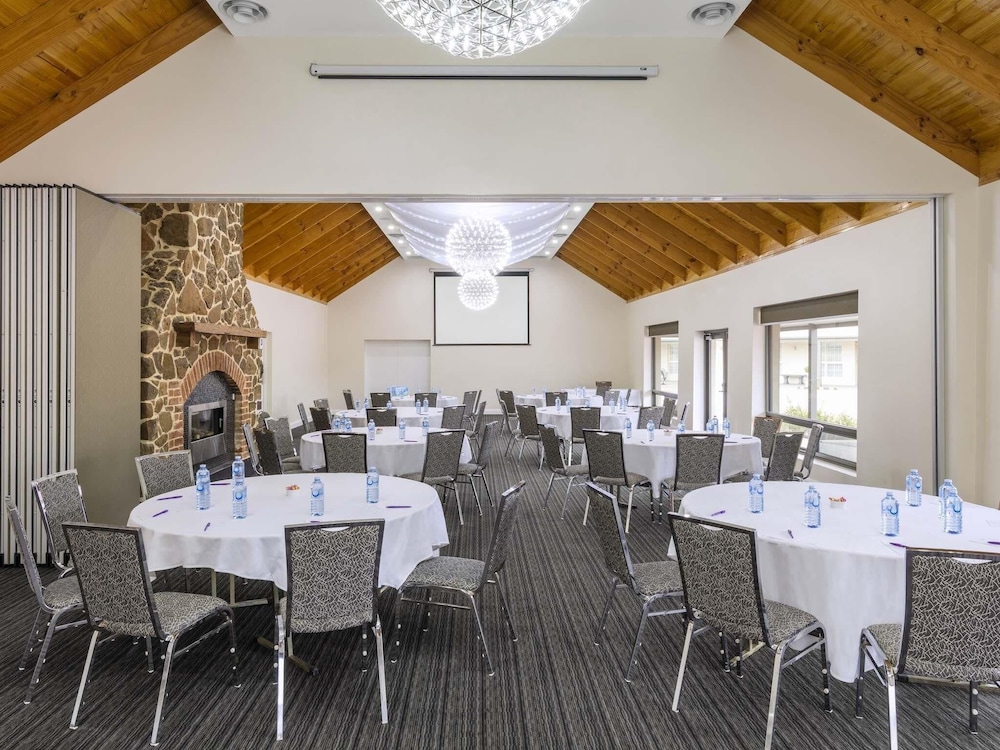 Mercure Goulburn 33/44