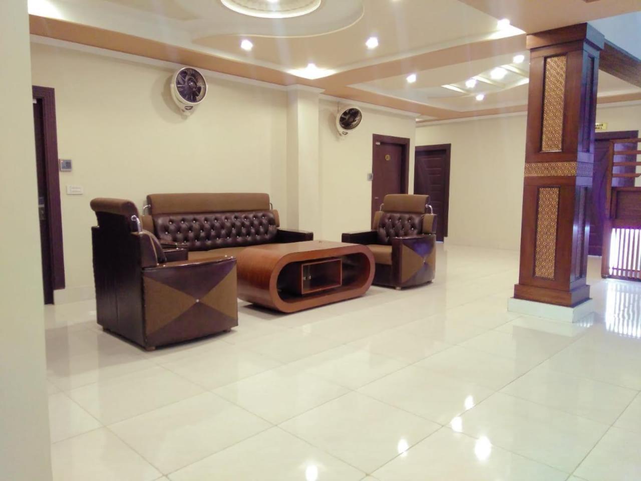 Hotel Crown Inn 29/46