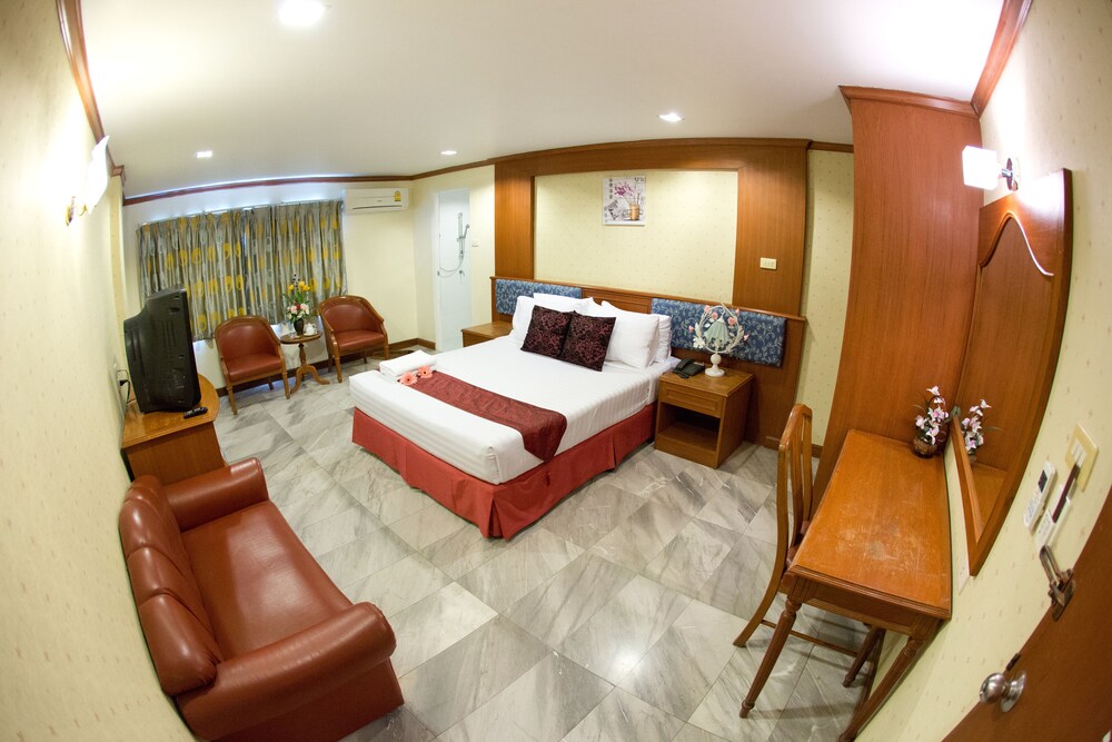 Chaipat Hotel 39/66