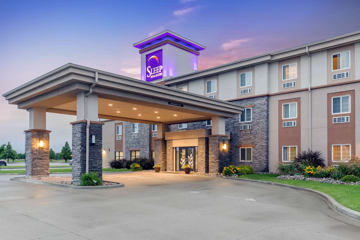 Sleep Inn And Suites Grand Forks Alerus Center 13/13