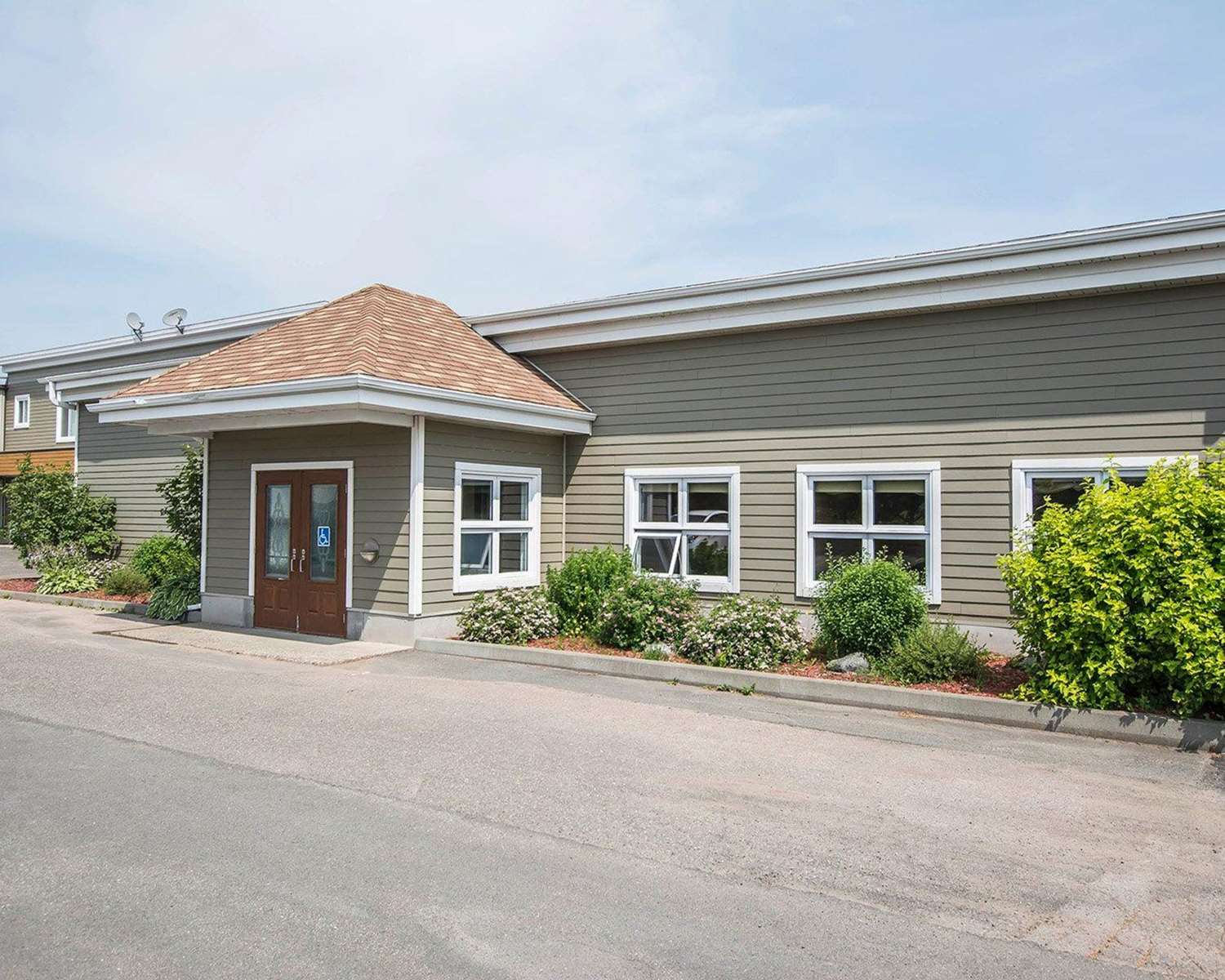 Econo Lodge Inn & Suites Montmagny QC 1/18