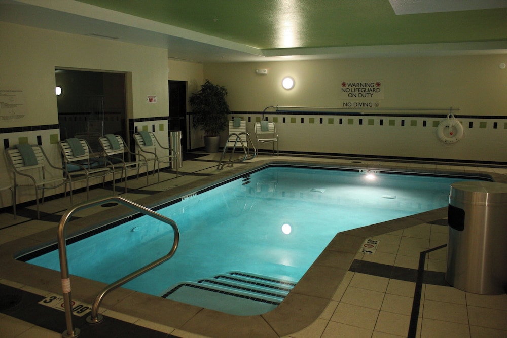 Fairfield Inn Suites By Marriott Morgantown 15/32