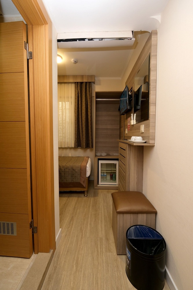 Pera Arya Hotel 39/71
