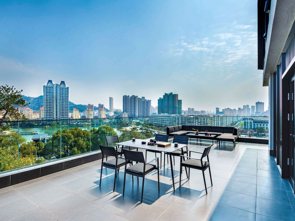 Pullman Nanchang Xinlv 10/18