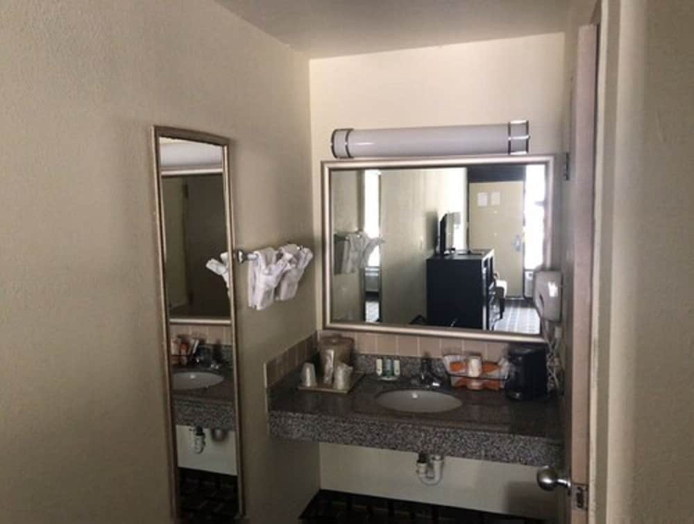 Quality Inn Elkton -St. Augustine South 33/53