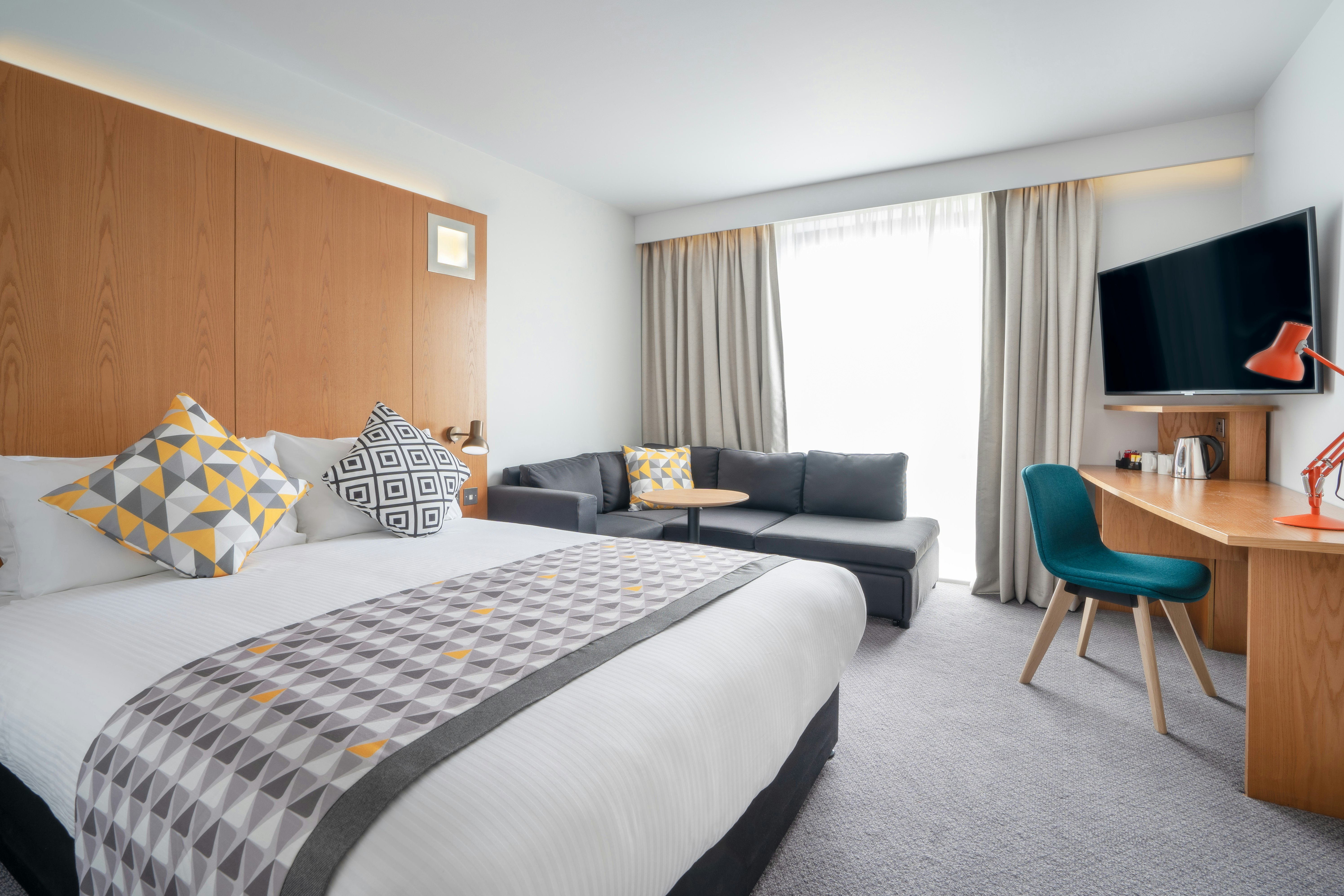 Holiday Inn Bournemouth 9/50