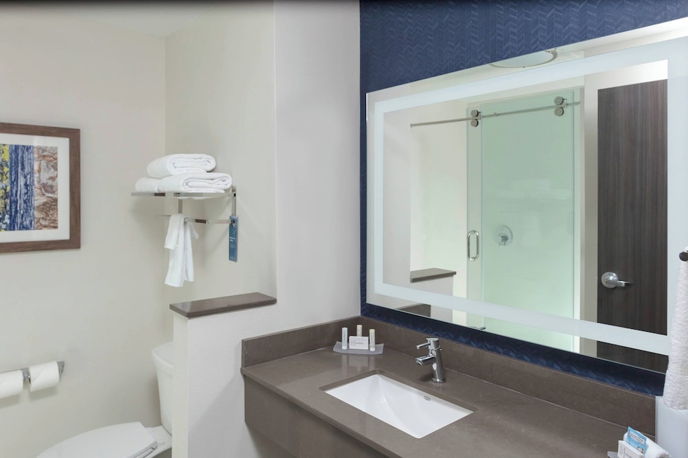 غرفة بسريرين كوين لذوي الإعاقة، Fairfield Inn and Suites Charlotte Pineville 3/3