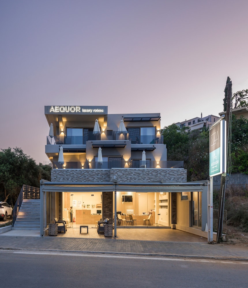Aequor Luxury Rooms & Apartments 2/56