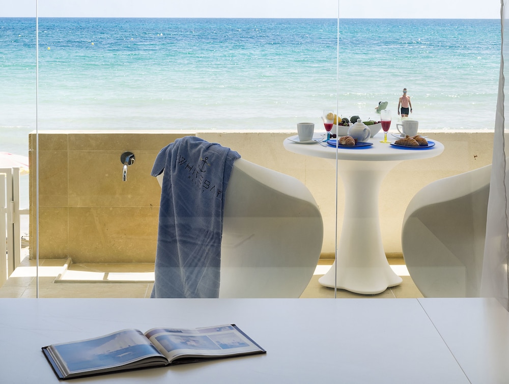 White Bay Resort 29/74