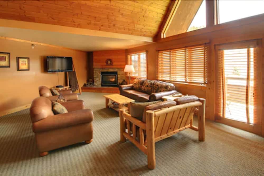 Spearfish Canyon Lodge 37/75