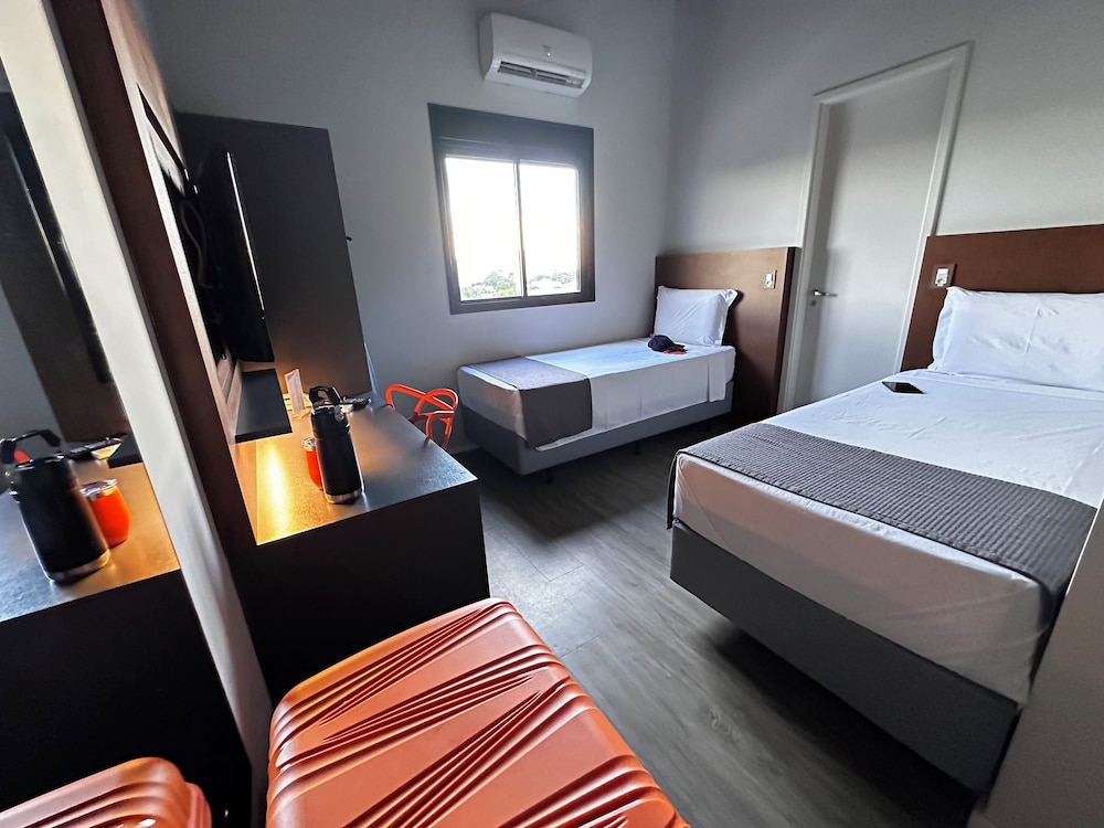 BEST GUEST HOTEL 18/72