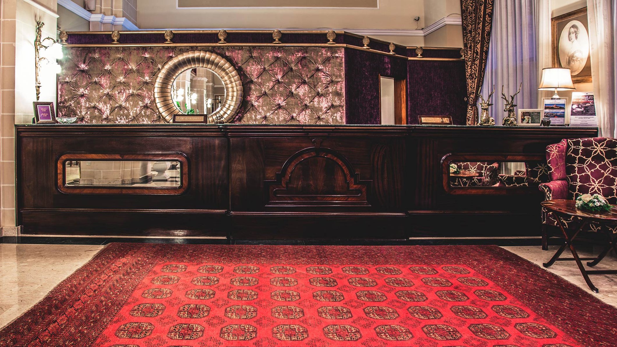 AX The Victoria Hotel 10/76