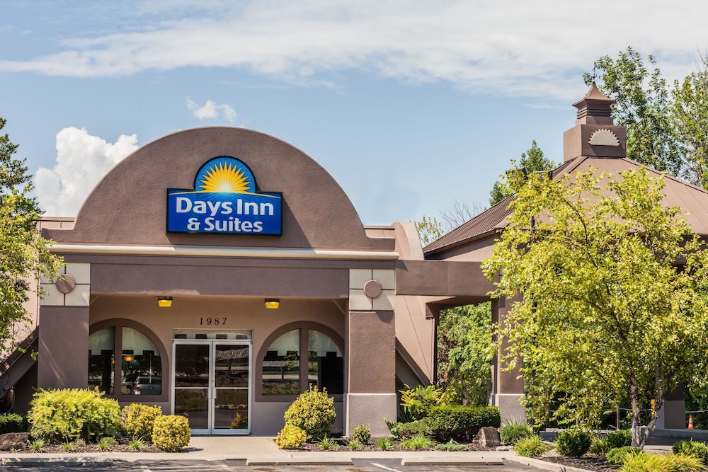Days Inn And Suites Lexington 3/21
