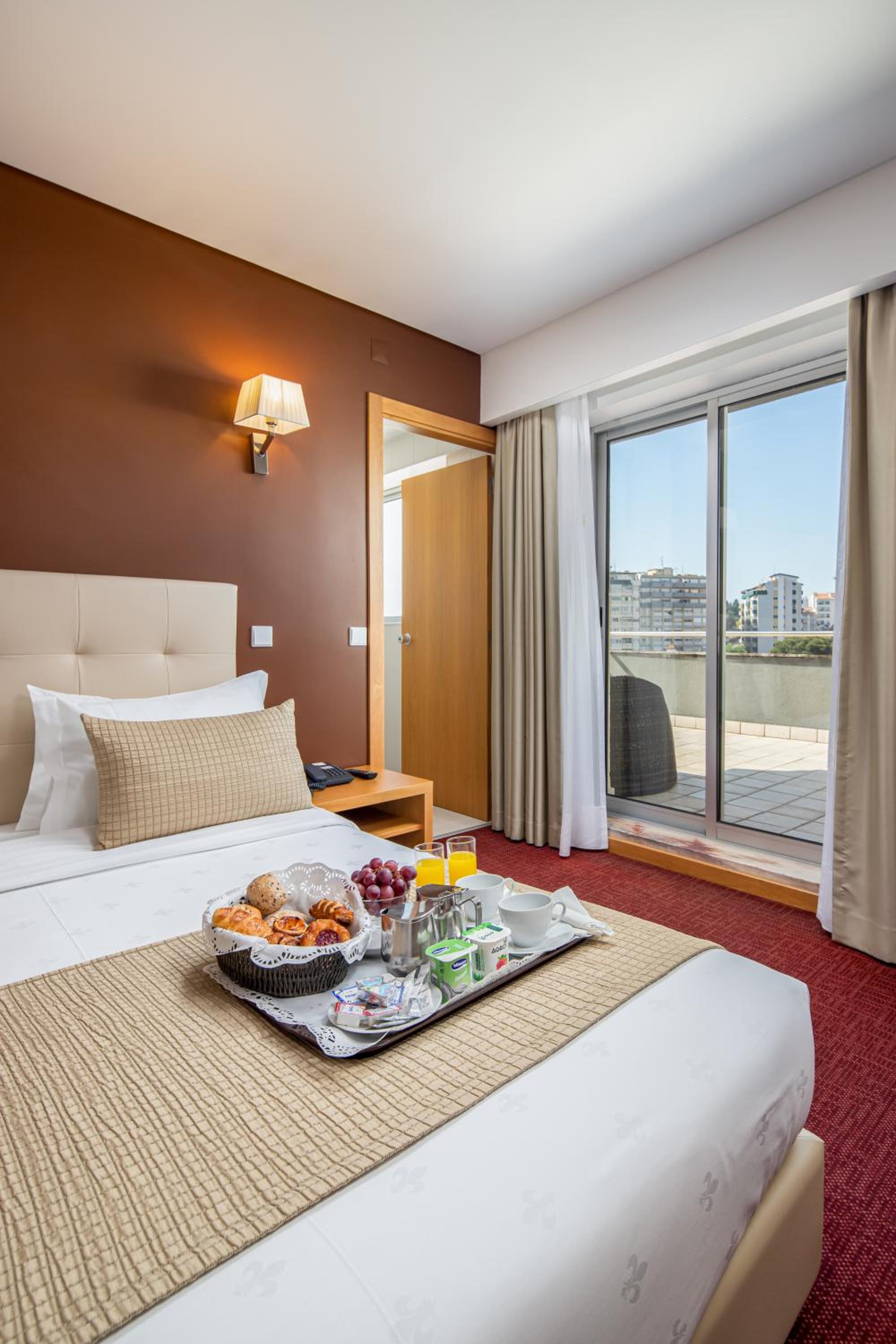 Room, Double or Twin Bed