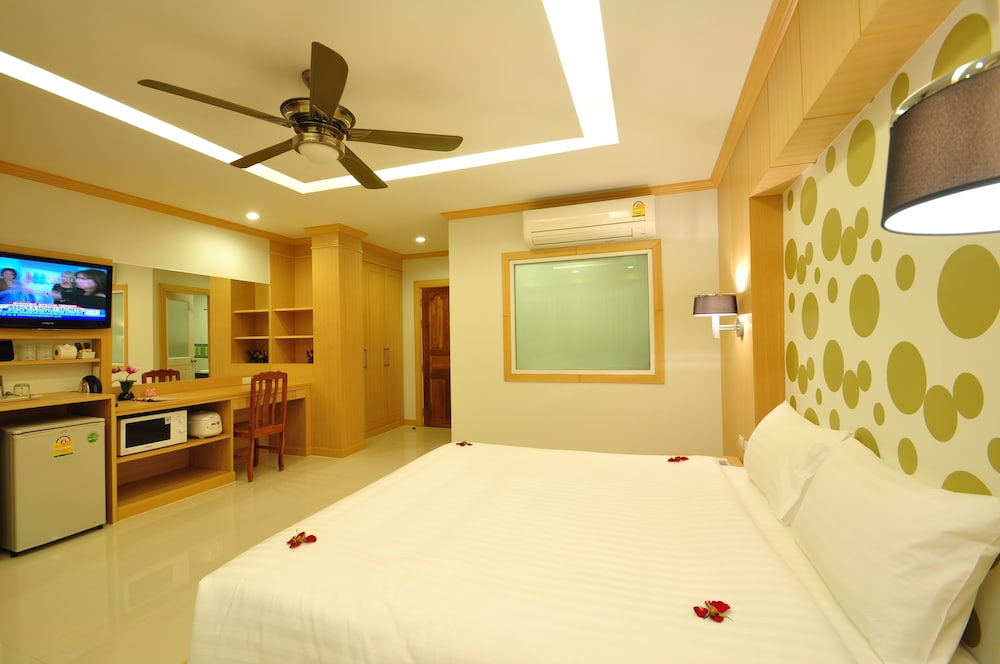 Green Harbor Hotel And Service Apartment 54/67