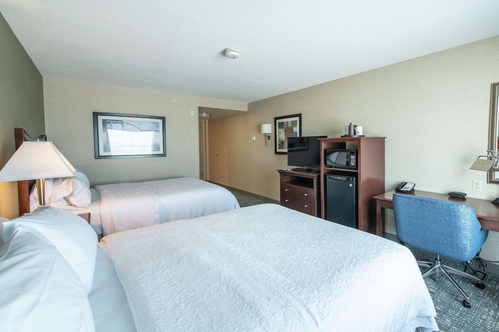Hampton Inn Presque Isle Maine 18/50