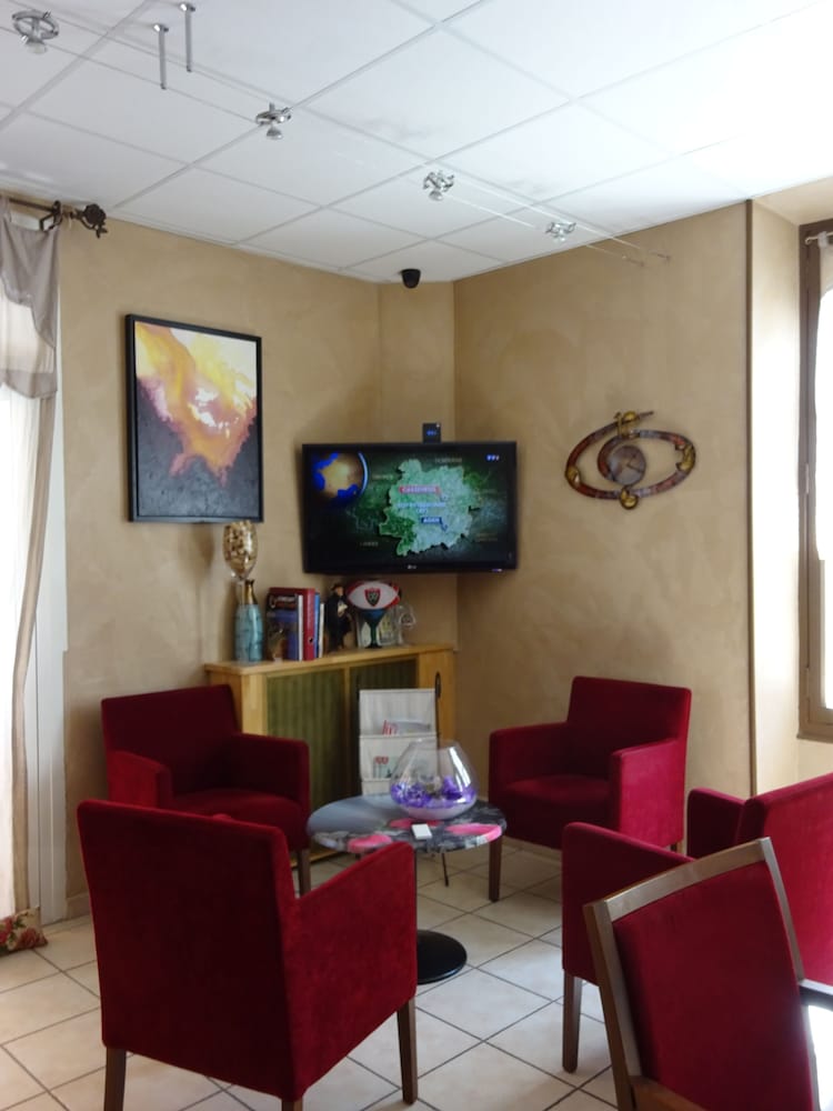 Hotel Restaurant Le Castel Fleuri 31/50