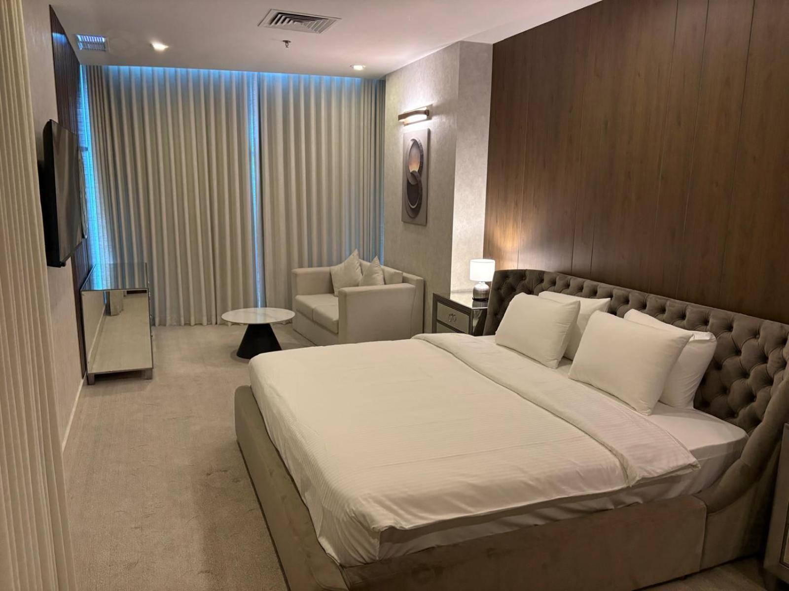 Garden Hotel 18/61