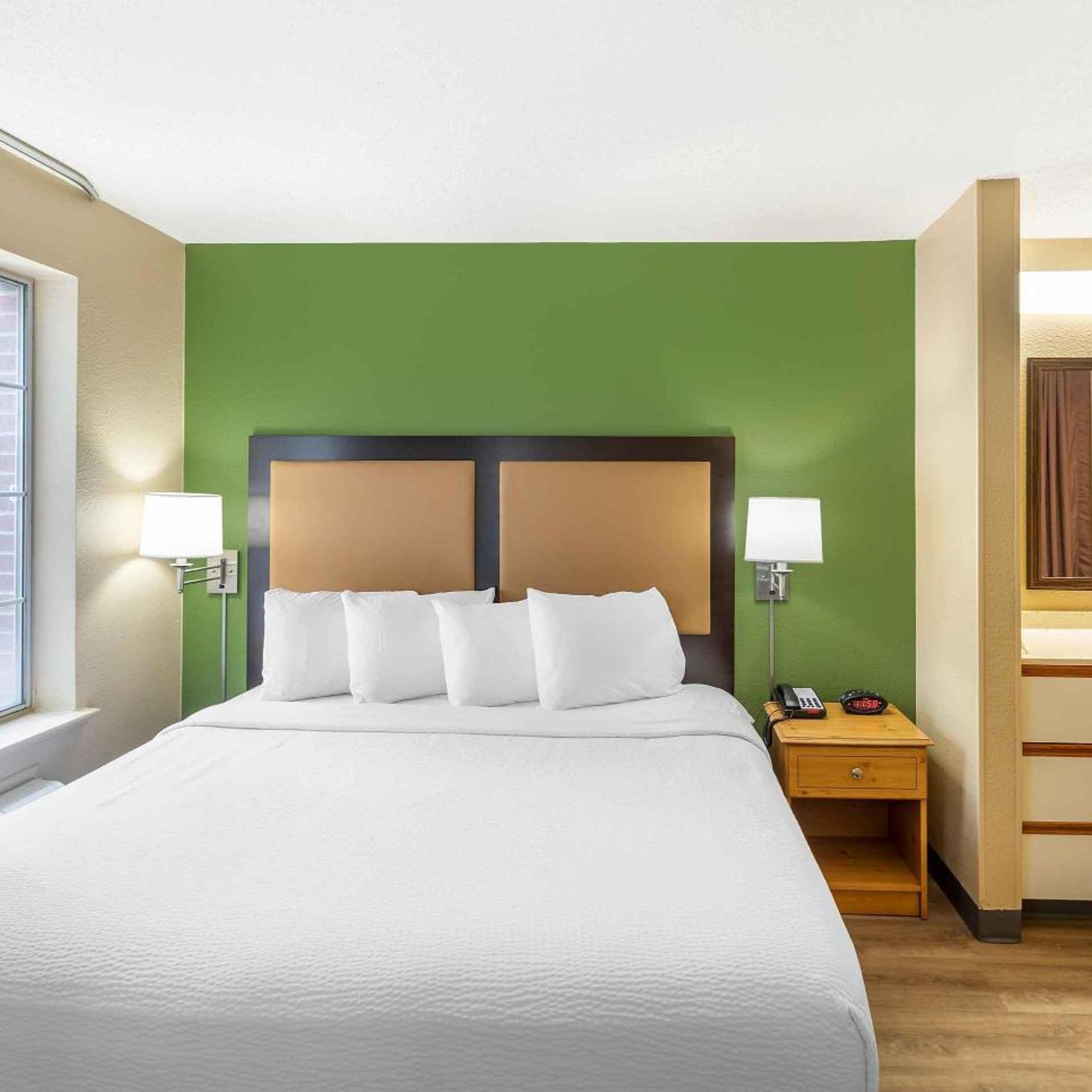 Deluxe, Studio, King Bed