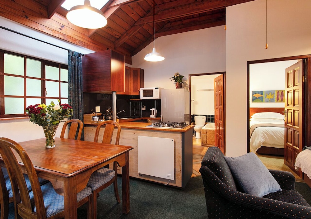 Bed And Breakfast In Waterkloof 31/50