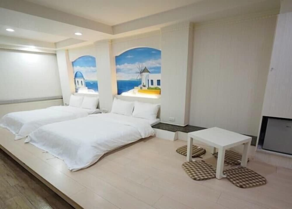 HeYue Hotel 47/55