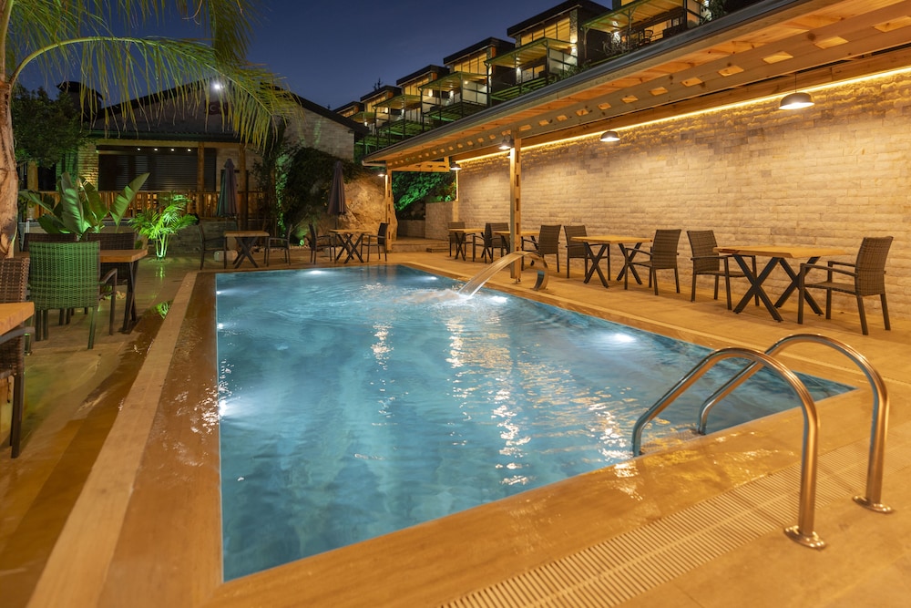 La Veranda Villas 23/25