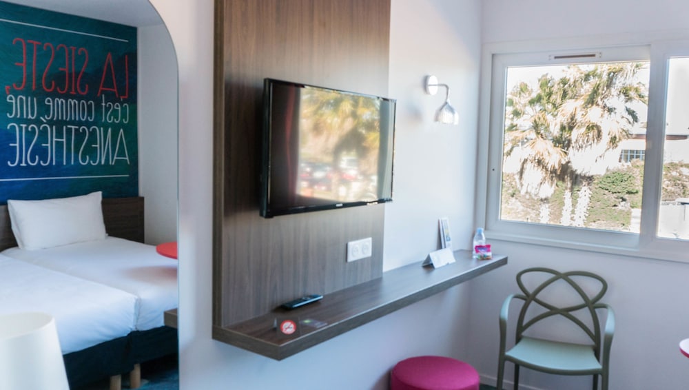Ibis Styles Perpignan Canet-En-Roussillon 27/50