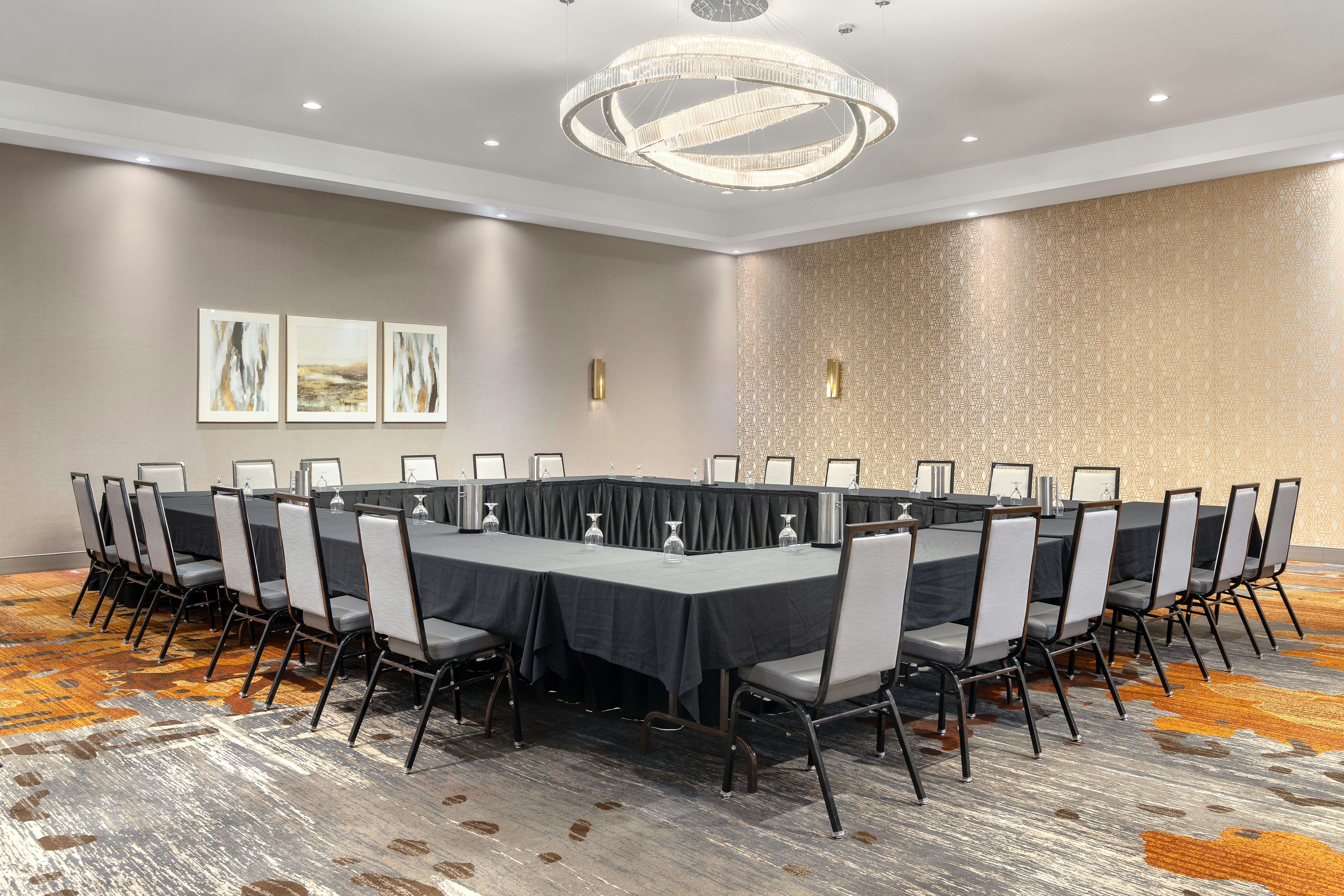 DoubleTree by Hilton Kitchener 27/36