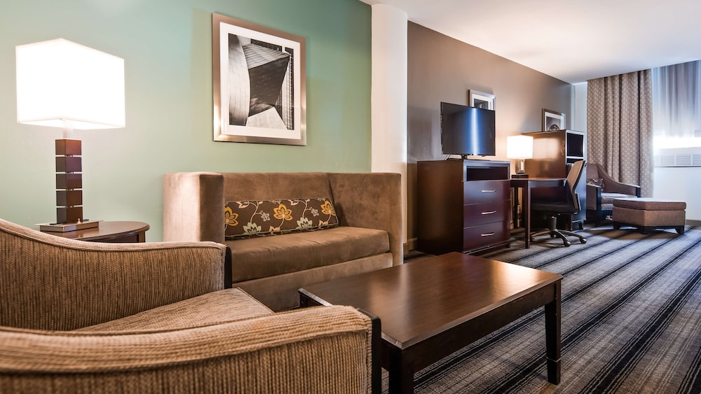 Best Western River North Hotel 32/48