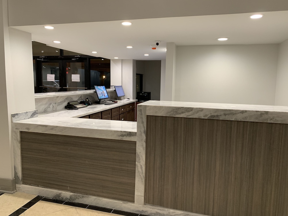 ECONO LODGE AND SUITES(Orange - TX) 2/53