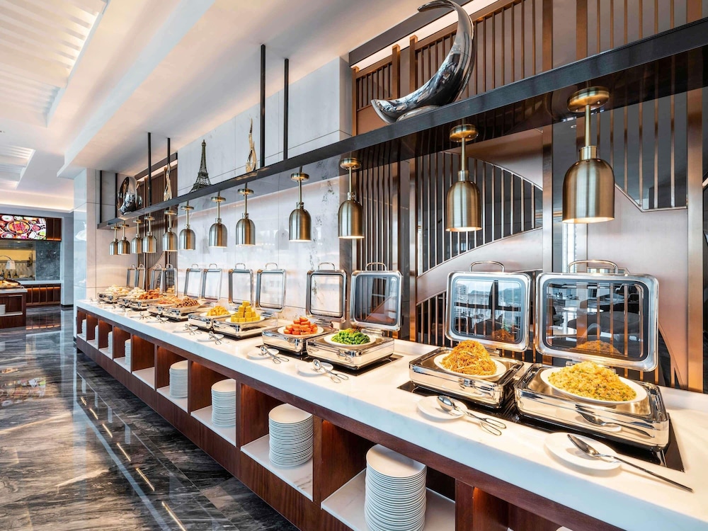 Mercure Shenzhen Pinghu in SHENZHEN