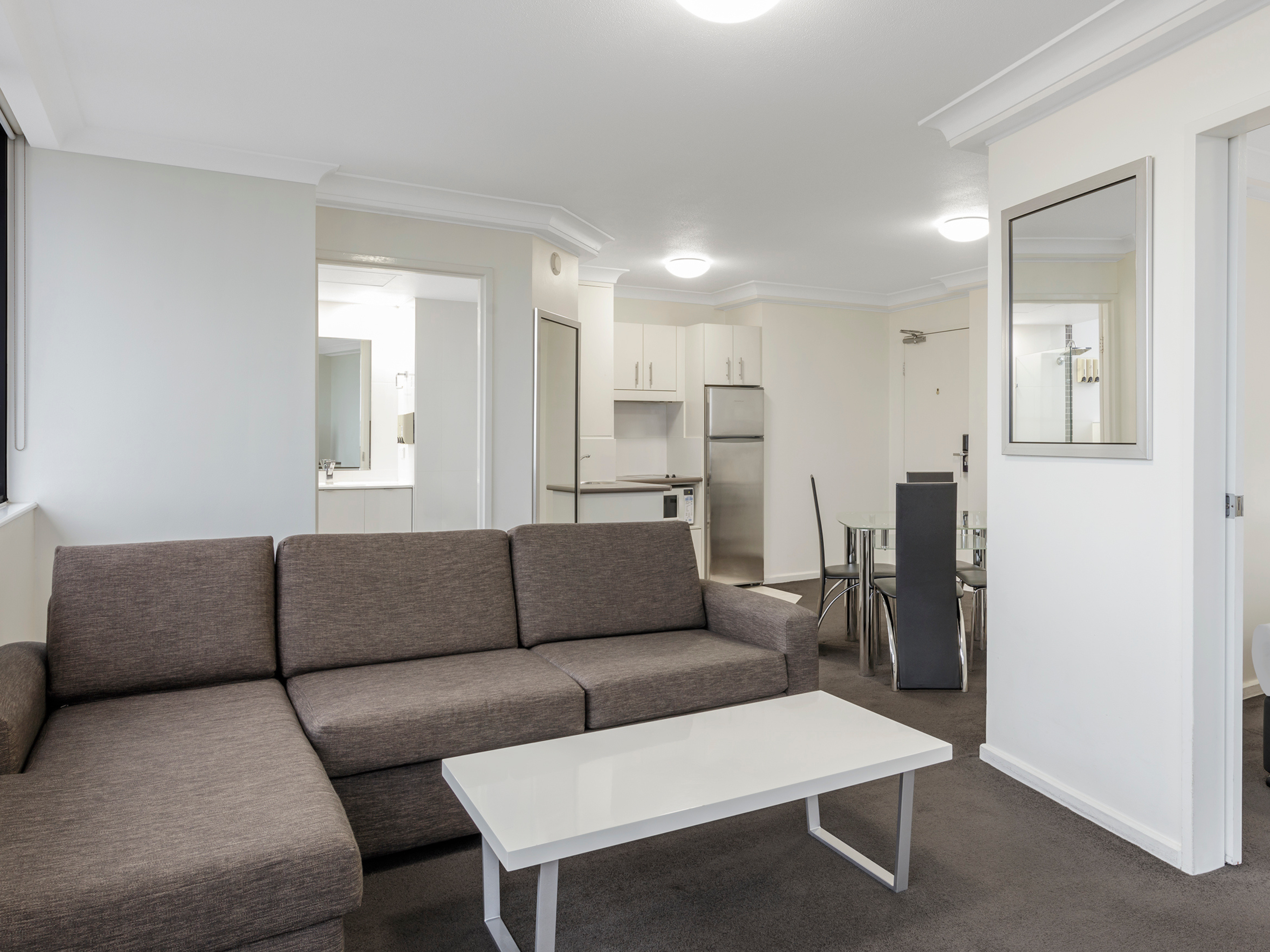 PARK REGIS NORTH QUAY 25/58